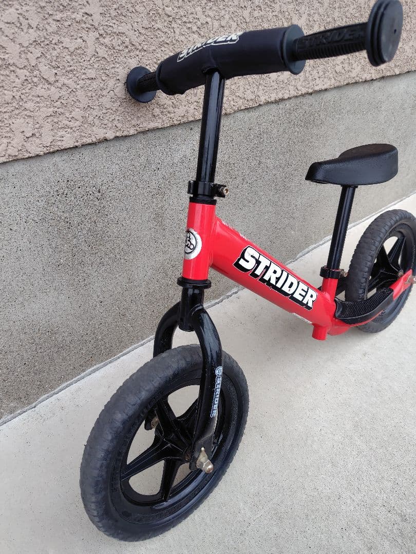 ストライダー スポーツモデル STRIDER 赤 バランスバイク 12インチ