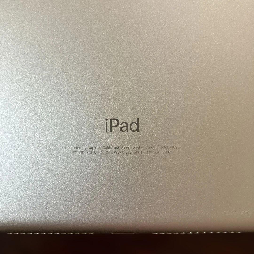 ⭐️ Apple ￼iPad第5世代ゴールド32GB￼本体 初期設定画面表示中