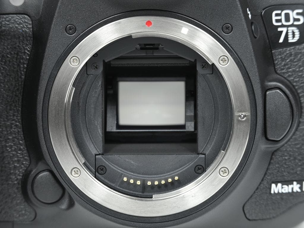 【超美品】Canon EOS 7D Mark II ボディ《ショット数2697》