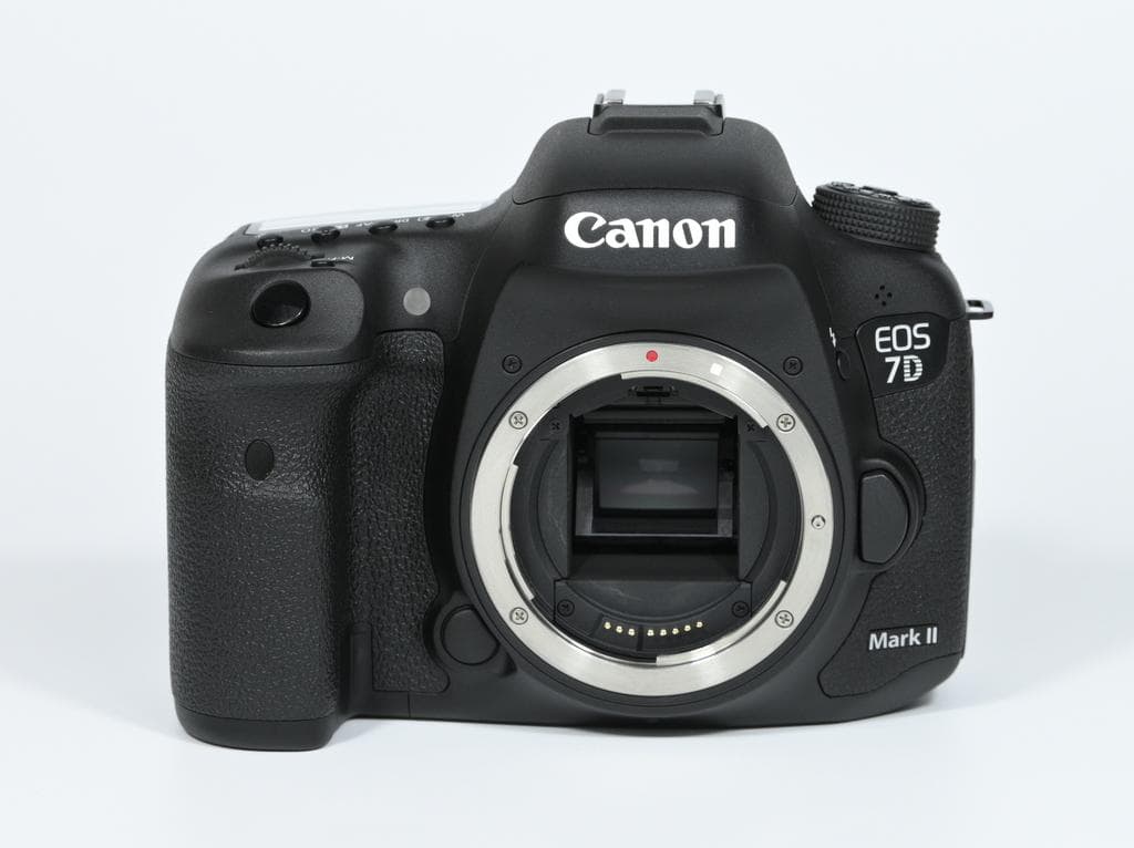 【超美品】Canon EOS 7D Mark II ボディ《ショット数2697》