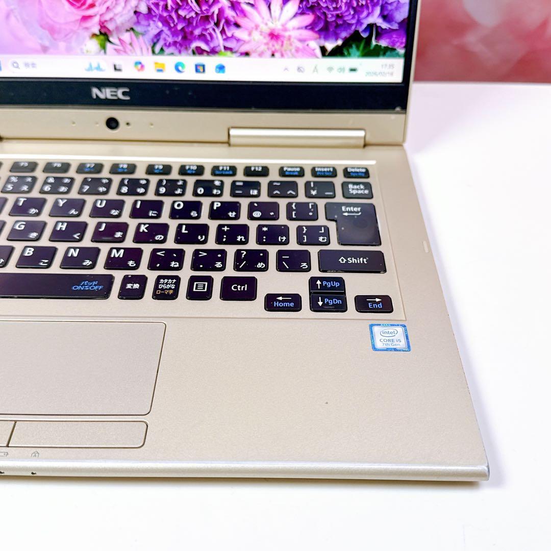 SSDでサクサク✨タブレット型ノートパソコン✨薄型 軽量✨2in1