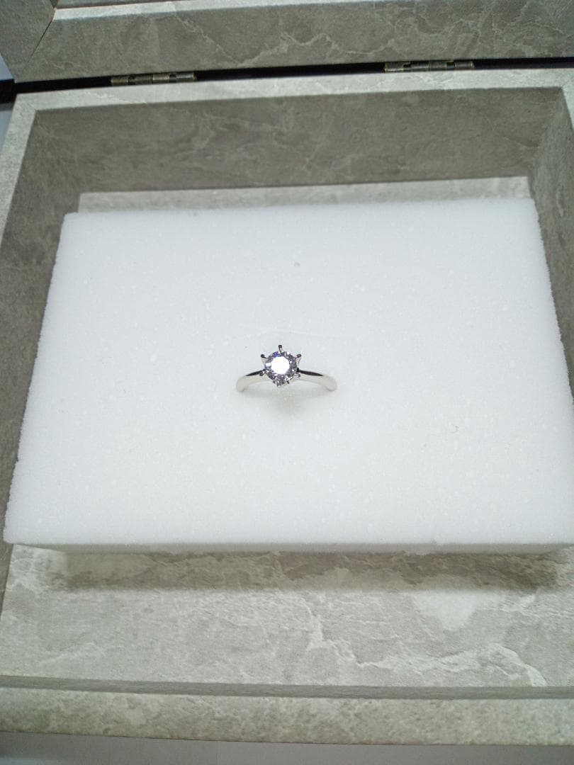 【定価100万円】 大粒ダイヤモンド 0.59ct プラチナダイヤモンドリング