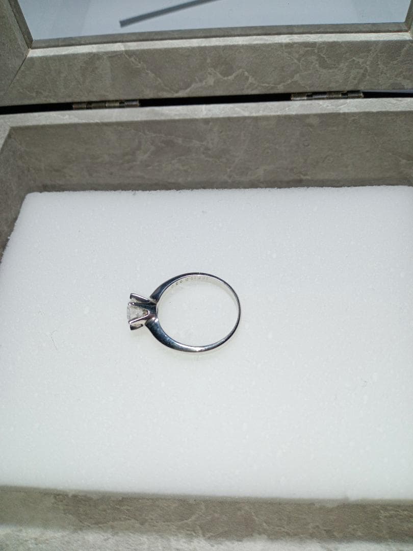 【定価100万円】 大粒ダイヤモンド 0.59ct プラチナダイヤモンドリング