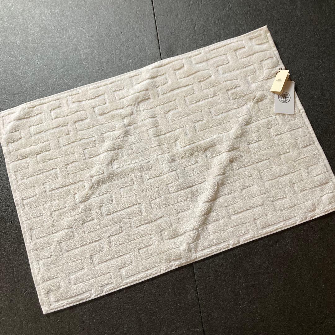 HERMES エルメス　タオル　《ステアーズ》