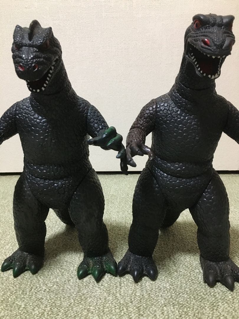 GODZILLA「ゴジラ フィギュア SET」 Amazon.co.jp: TAMASHII NATIONS S.H.モンスターアーツ GODZILLA FROM