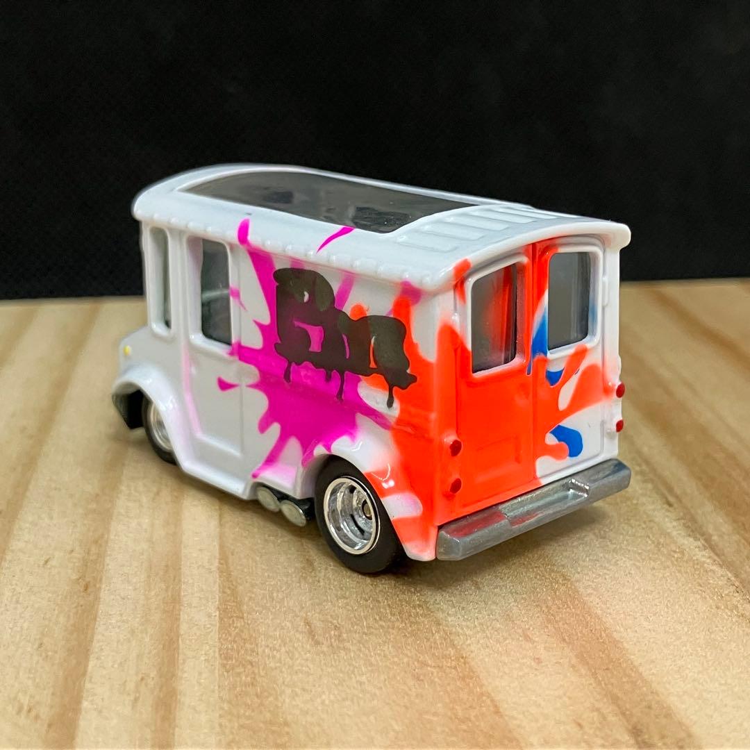 1/64 PEACE MAKER BREAD BOX ホットウィール