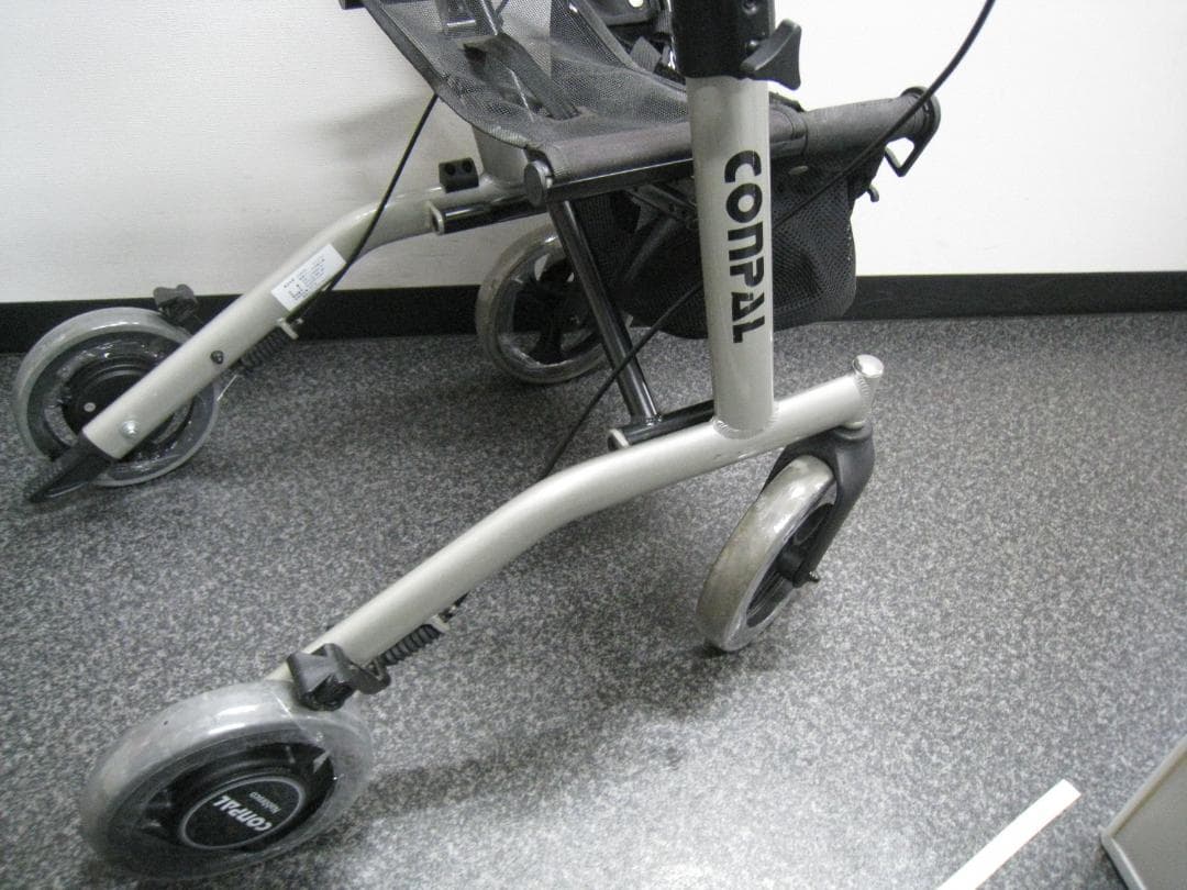 ナブテスコ CONPAL 抑速ブレーキ付き歩行車 歩行器 シルバーカー ⑤