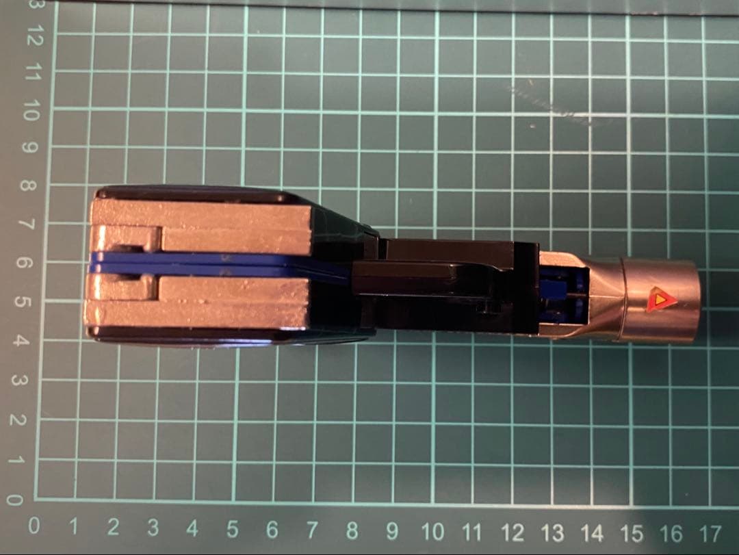 【送料無料】 初期トランスフォーマー デストロン 変身可能 D-308