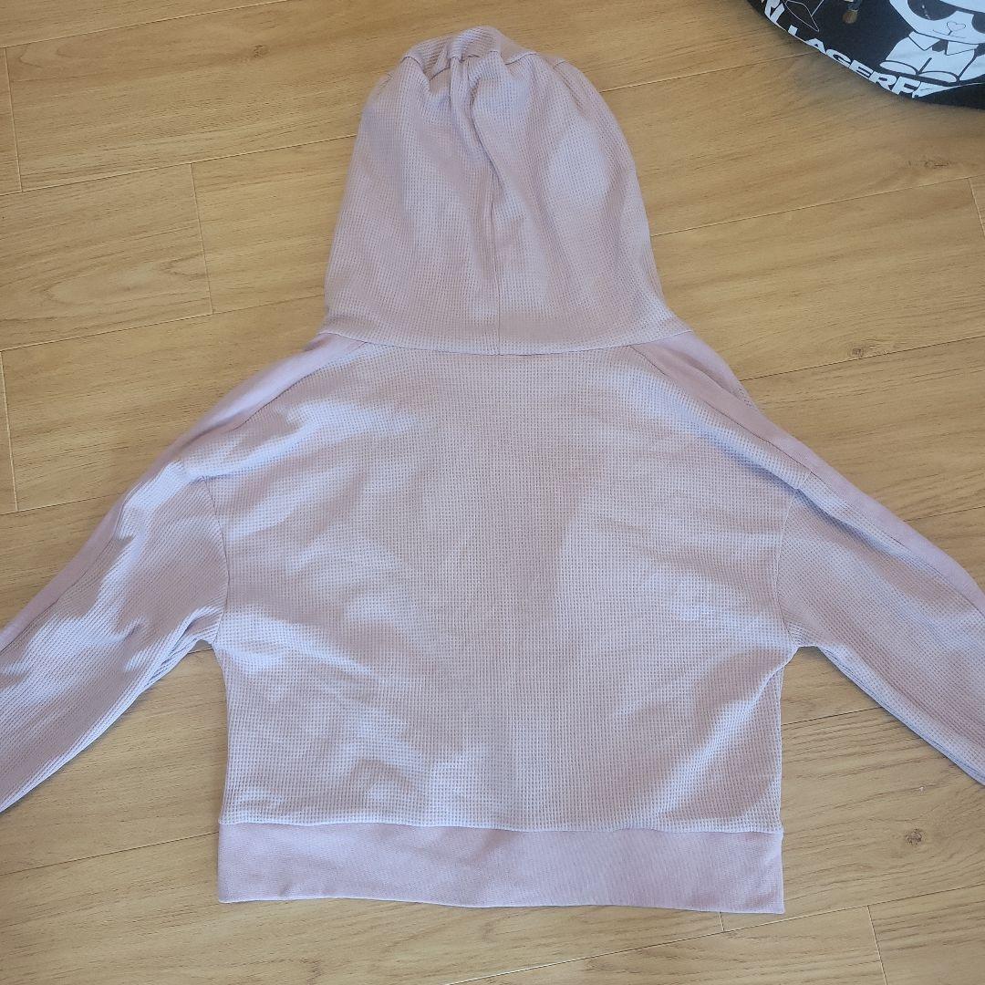 x052《alo》新品未使用フード付きパーカー