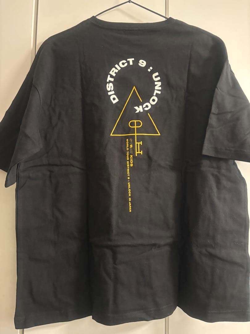 StrayKids オンラインくじ 直筆サイン入りTシャツ スキズ