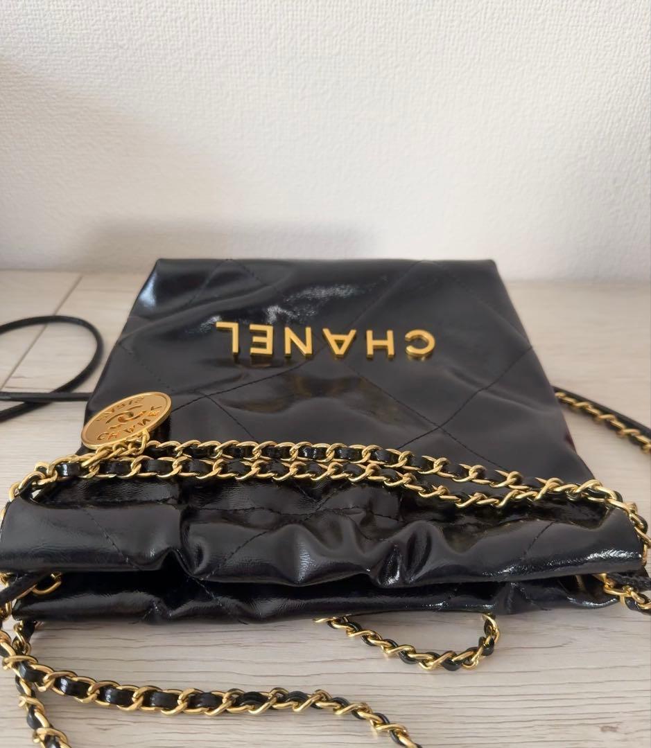 CHANEL ブラックレザー ノベルティ ショルダーバッグ 22 - メルカリ