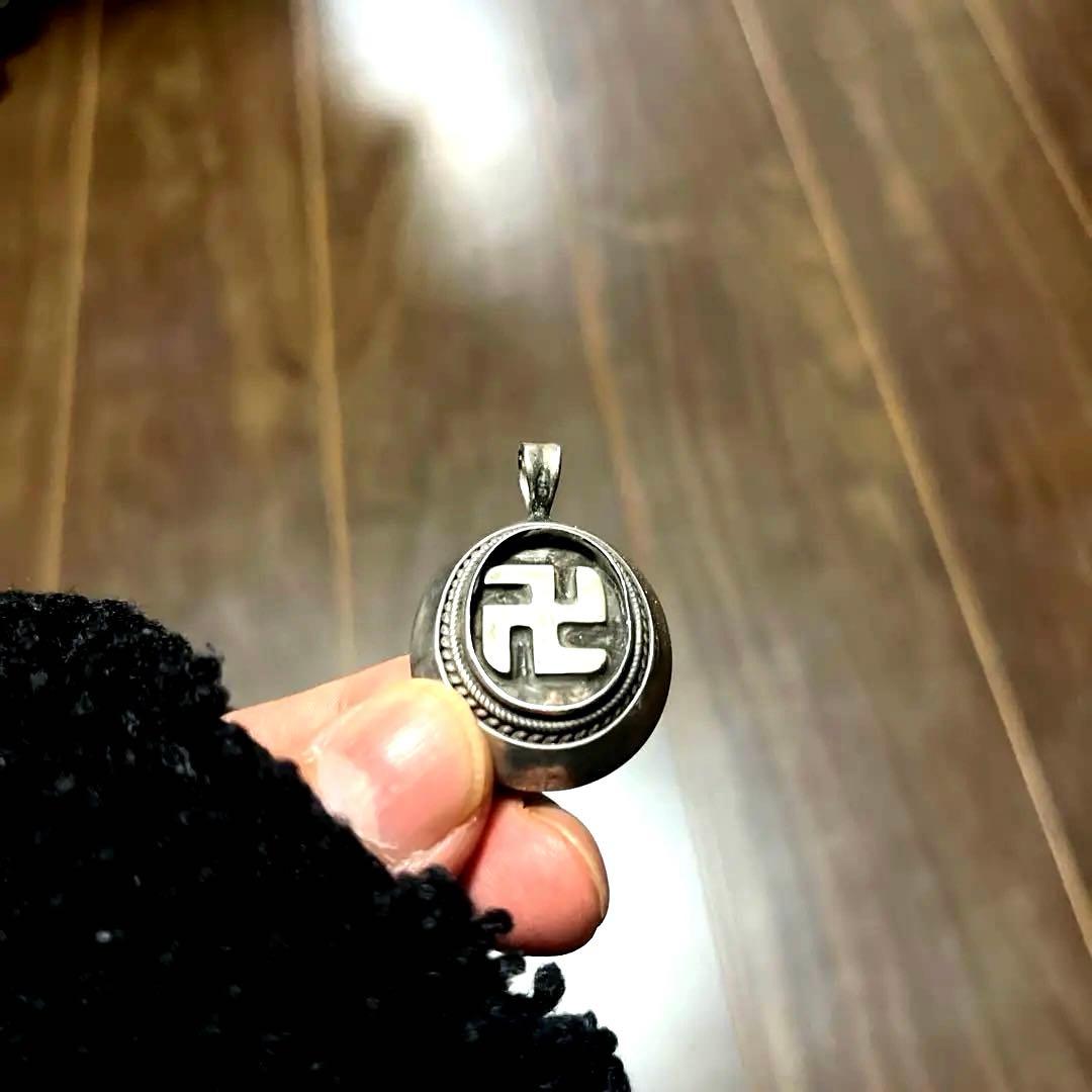 【レア】 1点物　スワスティカ　ネックレストップ スワティカ スワスティカ シルバー ネックレス ペンダント