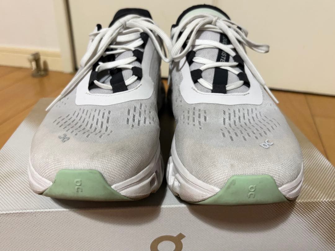 on cloud monster モンスター　ペールグレー　27.5cm