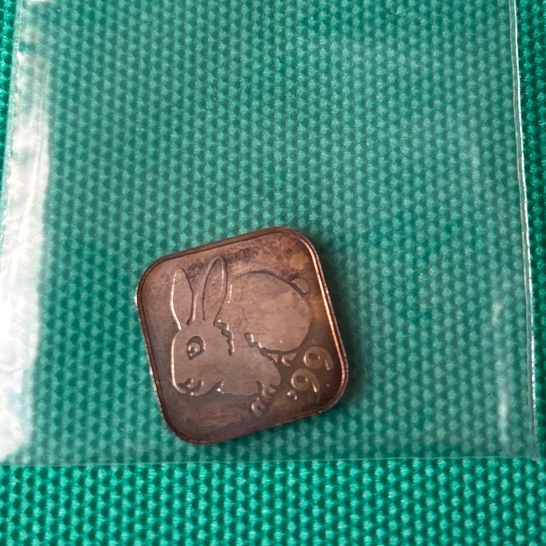 銀製メダル、年銘板純銀メダル - メルカリ