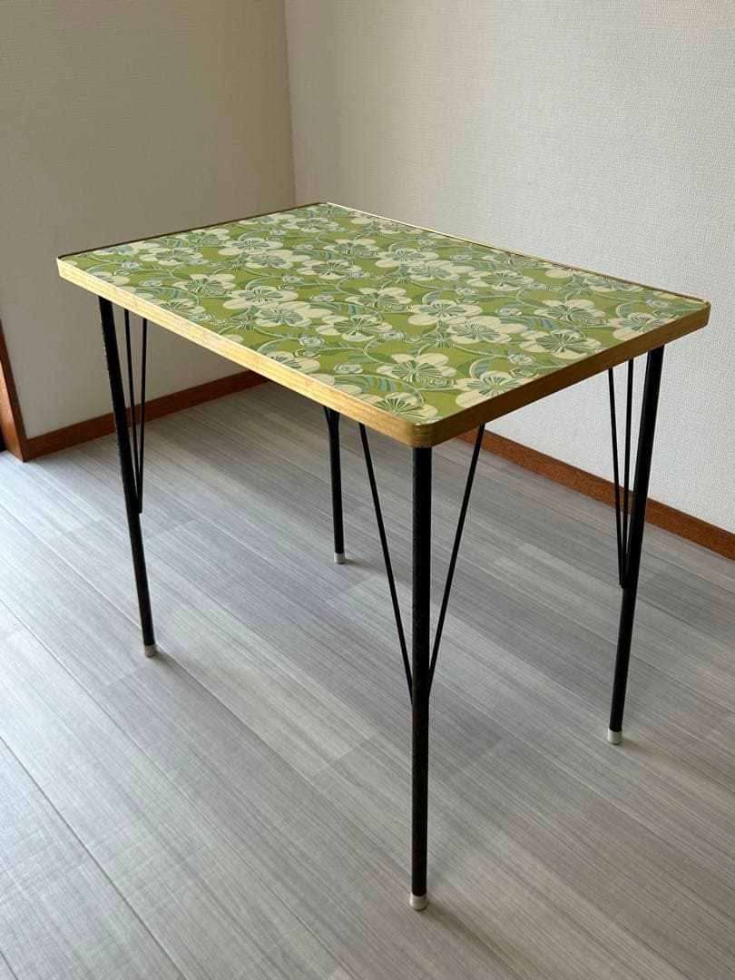 昭和レトロ ポップ 花柄 鉄脚テーブル ヴィンテージ 作業台 ダイニング 机