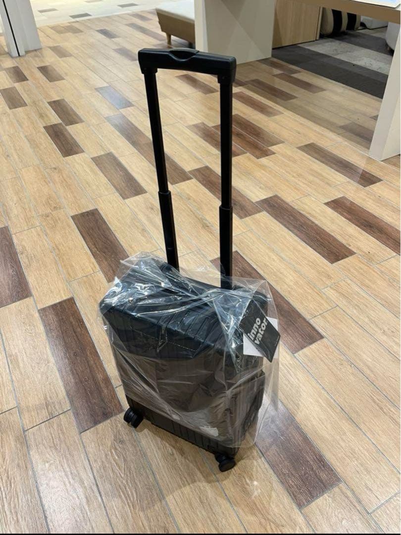 イノベーター 36L アルミスーツケース ステルス(黒） inv1811 - メルカリ