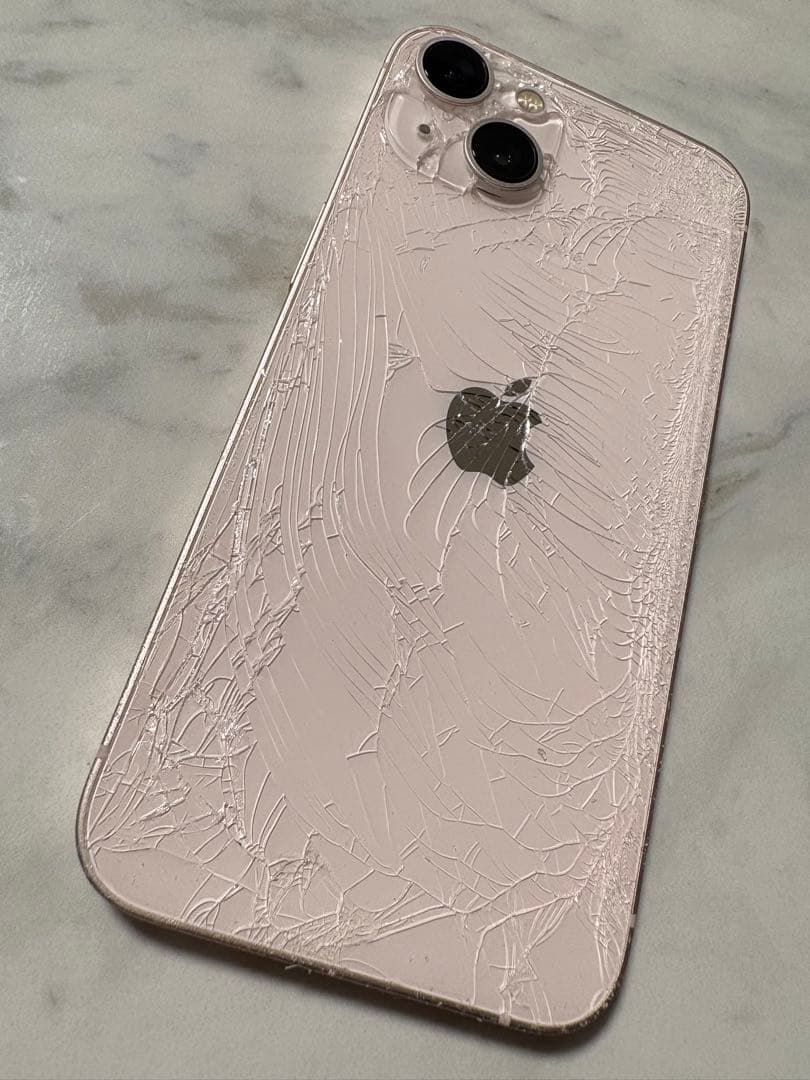 Apple iPhone 13 ピンク 128GB 背面ひび割れ正面液晶に傷あり | 激安