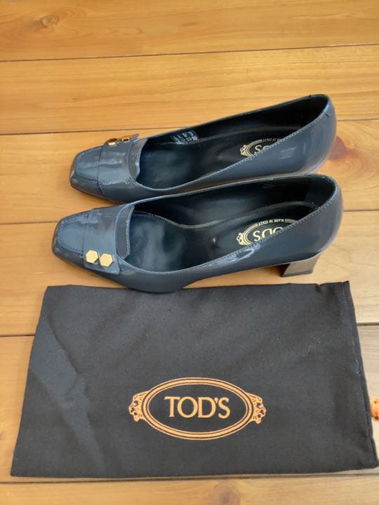 エナメルパンプス グレー トッズの通販はau PAY マーケット - 輸入雑貨