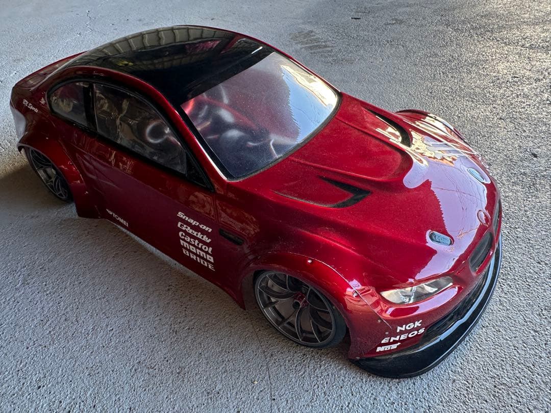 BMW M3 E92 LIBERTYWALK風　オーバーフェンダー