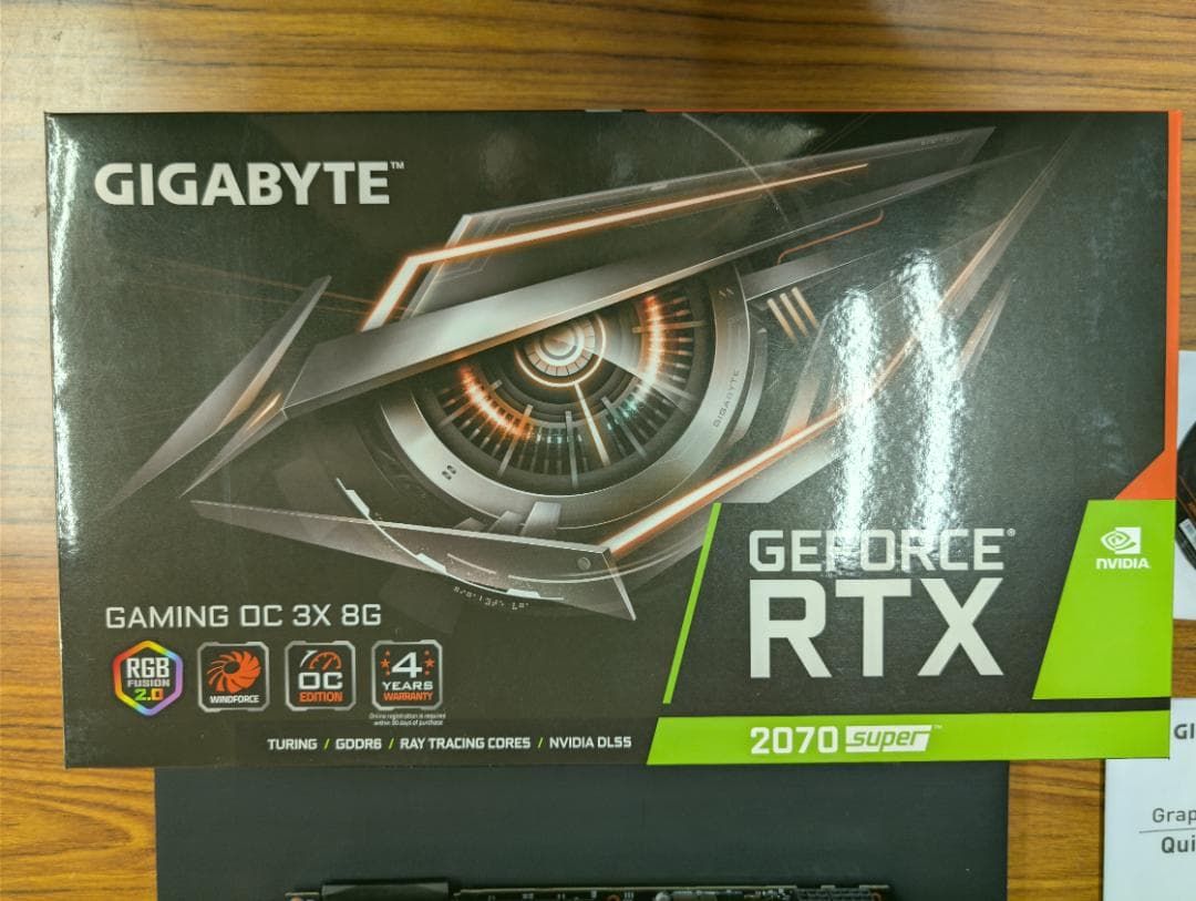 グラフィックボード・グラボ・ビデオカード GIGABYTE GeForce RTX 2070 Super Gaming 中央のファンが逆回転する「GeForce RTX 2070 SUPER GAMING OC 3X 8G