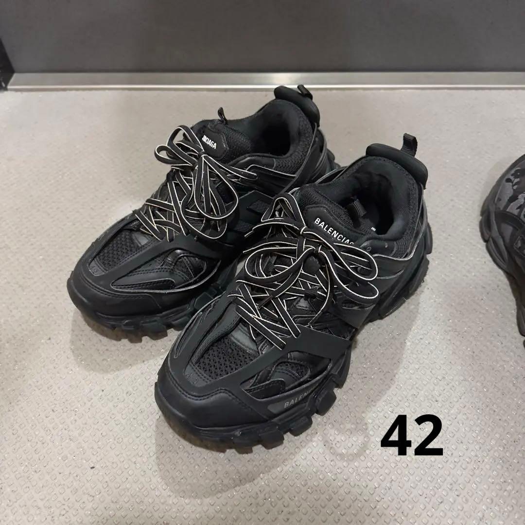 靴 BALENCIAGA TRACK TRIPLE BLACK 42 ブラック の メンズ Track スニーカー | Balenciaga JP (バレンシアガ）