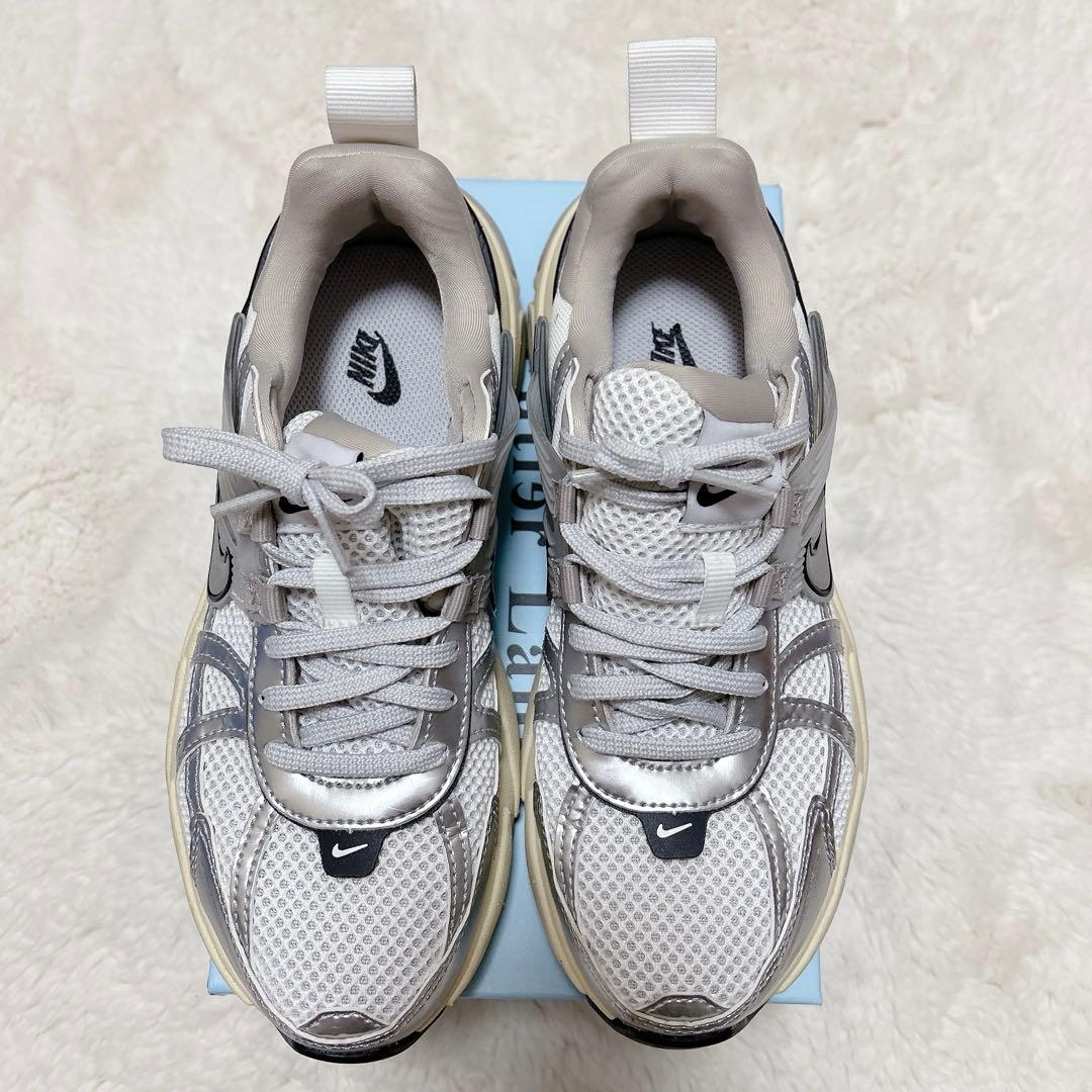 n*︎様 NIKE W V2K RUN FD0736-100 【23.5cm】