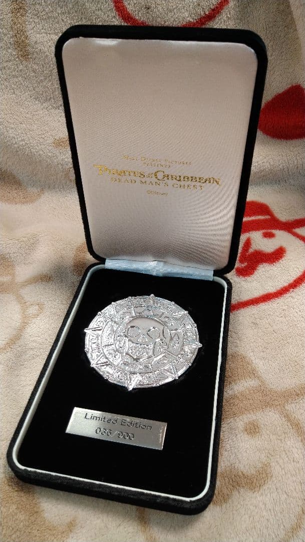 限定品！ パイレーツオブカリビアン 純銀 メダル 900個限定！ - メルカリ