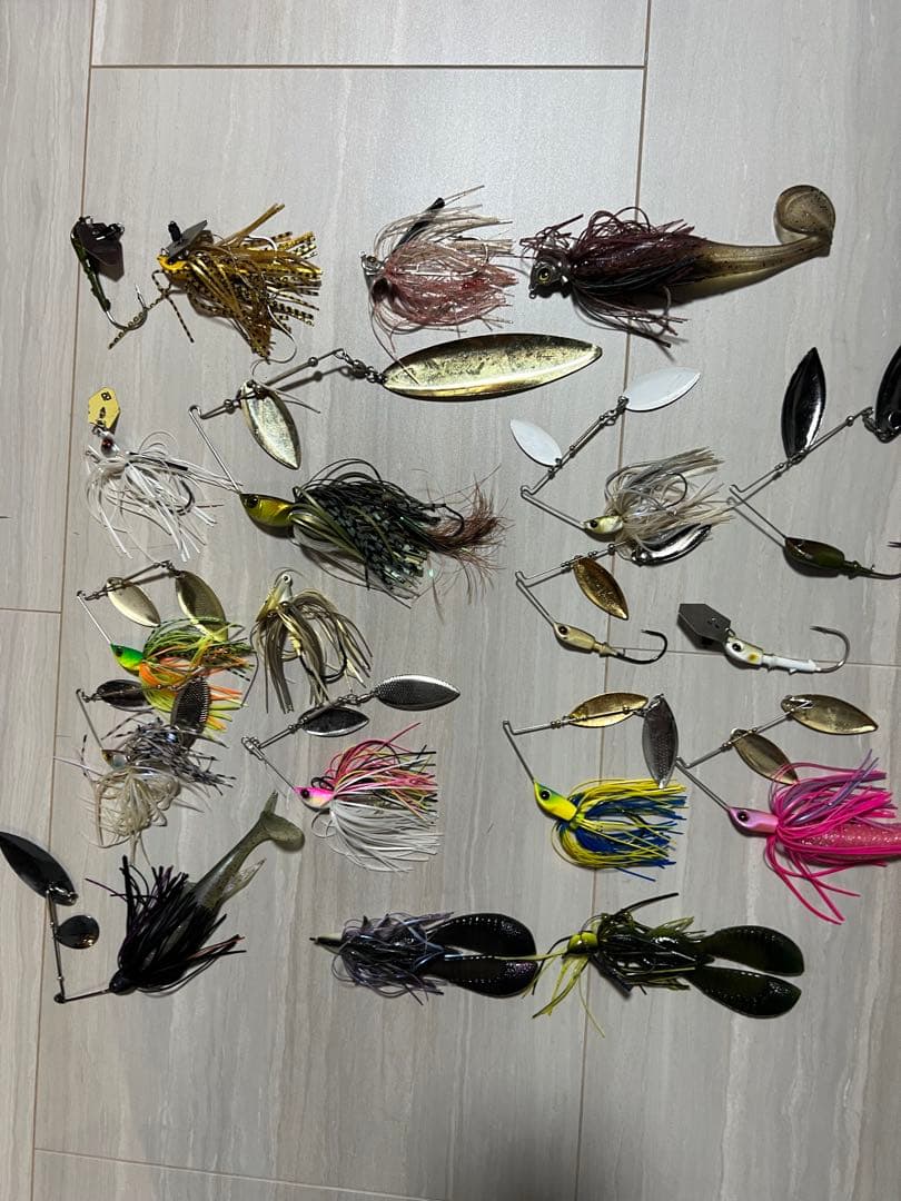 バス釣り引退セットになります。 ビックベイトメインなので初めたい方