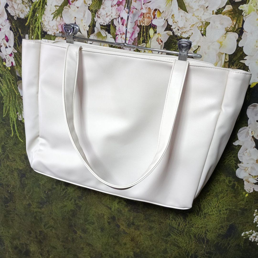 すとぷり　るぅと 痛バック　 WEGO 　白