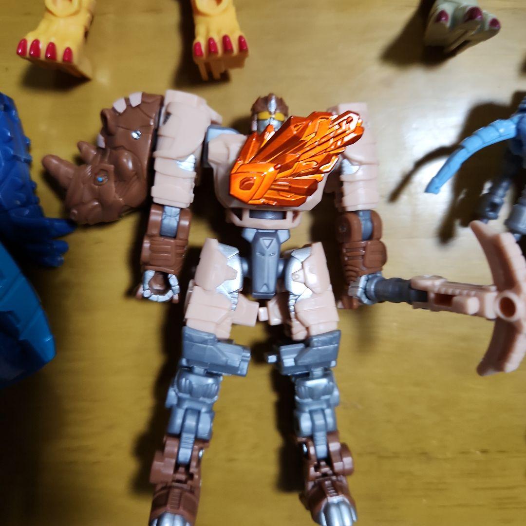 トランスフォーマー　ワイルドキング　エナジービースト8体セット