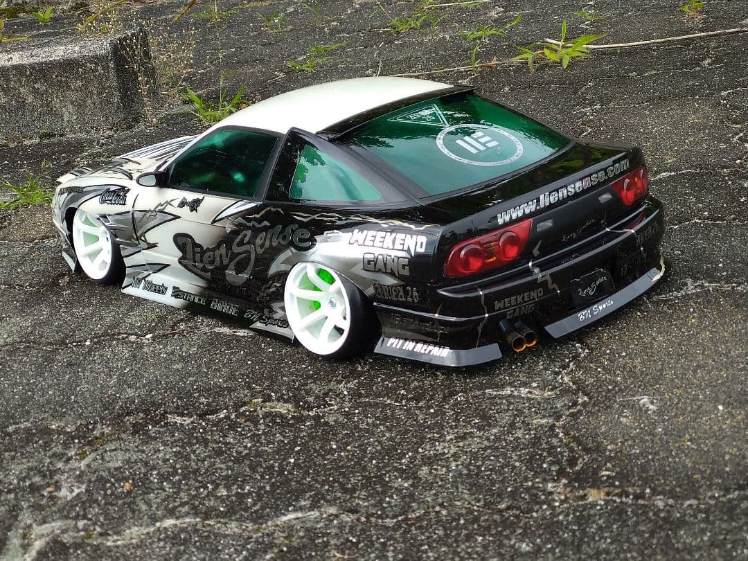 【最終価格】アディクション　D-MAX 180SX　製作済ラジコンボディ