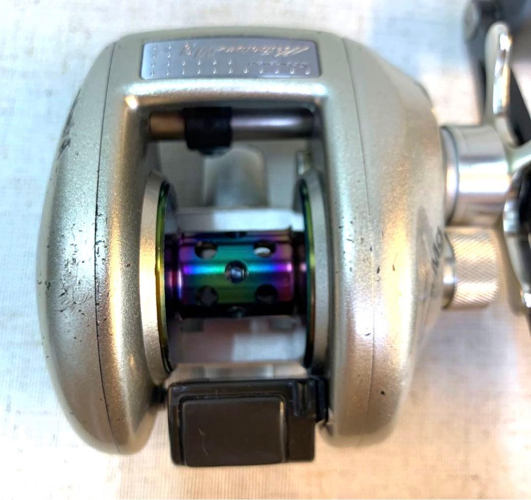 シマノ 00スコーピオンメタニウムMg 右巻き ハンドルZPI