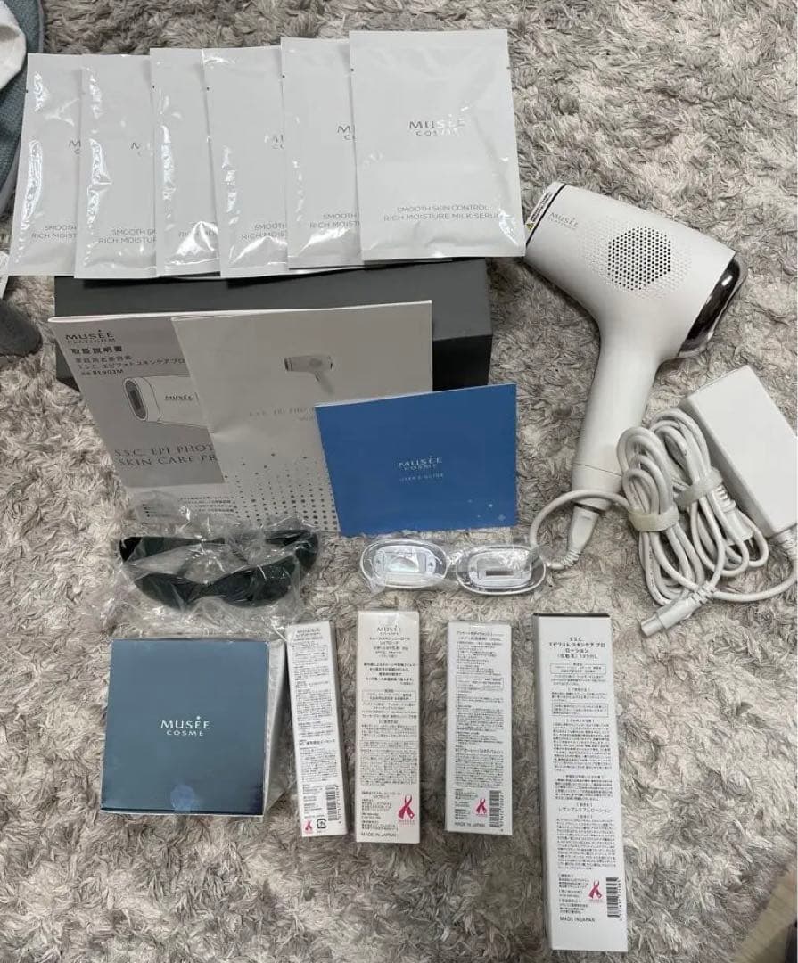 ミュゼ エピフォト スキンケアプロ 美容脱毛器〈使用回数数回〉 ミュゼ ミュゼ プラチナム エピフォト スキンケアプロ 美容脱毛器