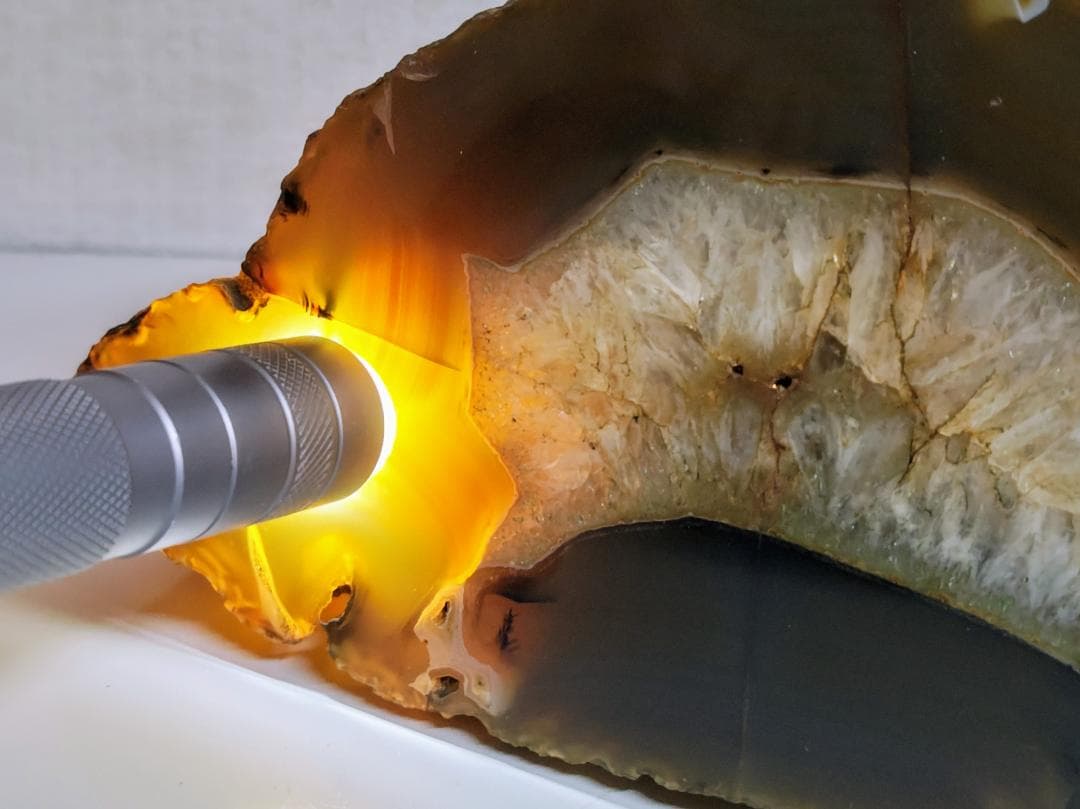 瑪瑙 2.4kg メノウ 原石 鑑賞石 自然石 誕生石 水石 鉱物 宝石 置石