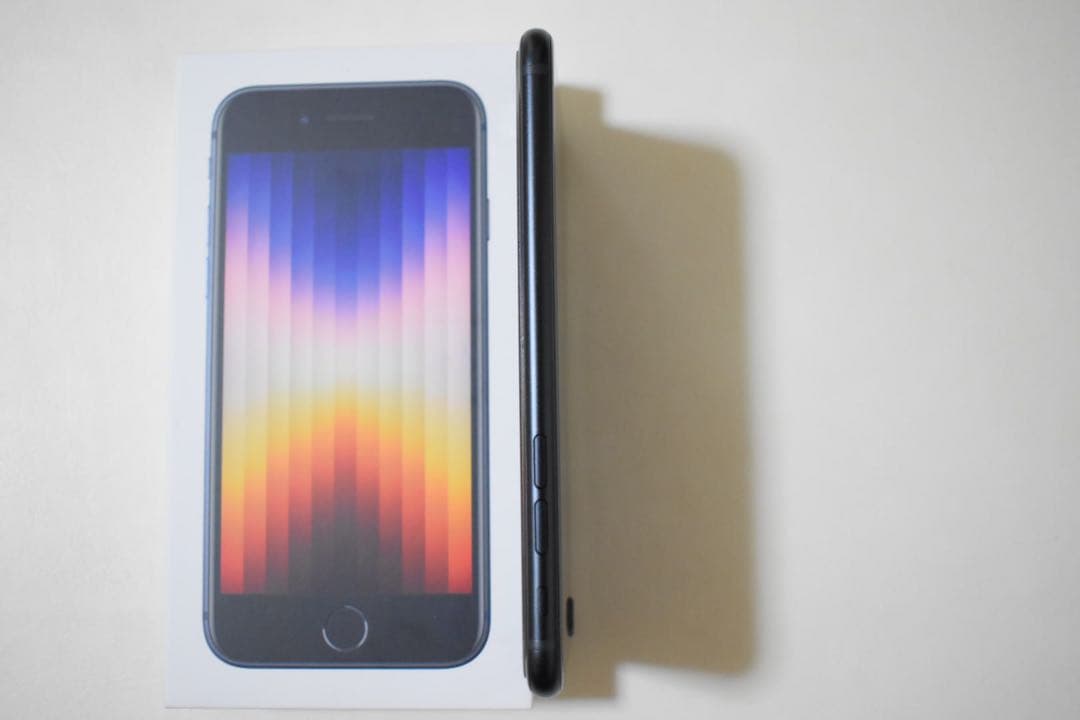 当日発送 新品 iPhone SE 3 ミッドナイト 64gb SIMフリー - メルカリ