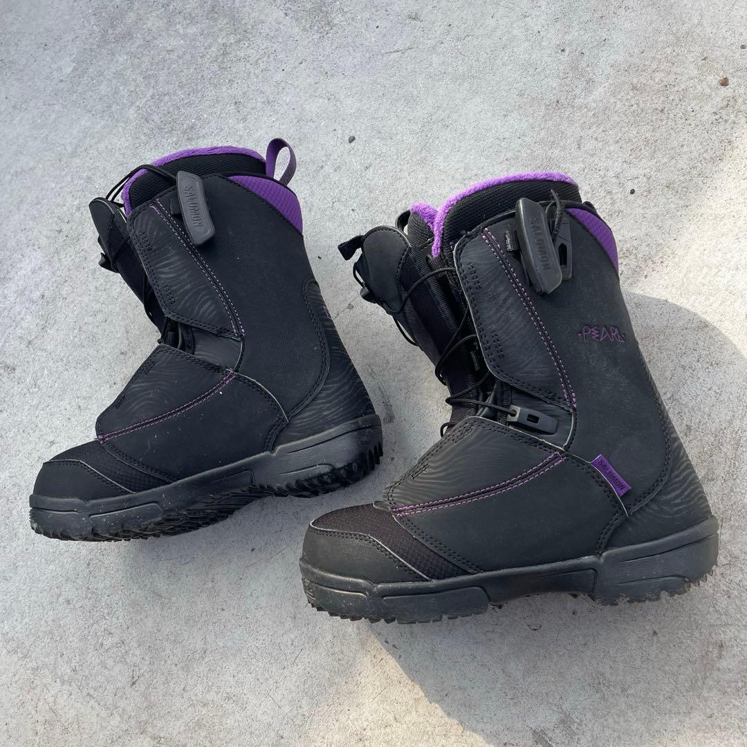 SALOMON 女性用スノーボードブーツ ブラック/パープル 23.5cm