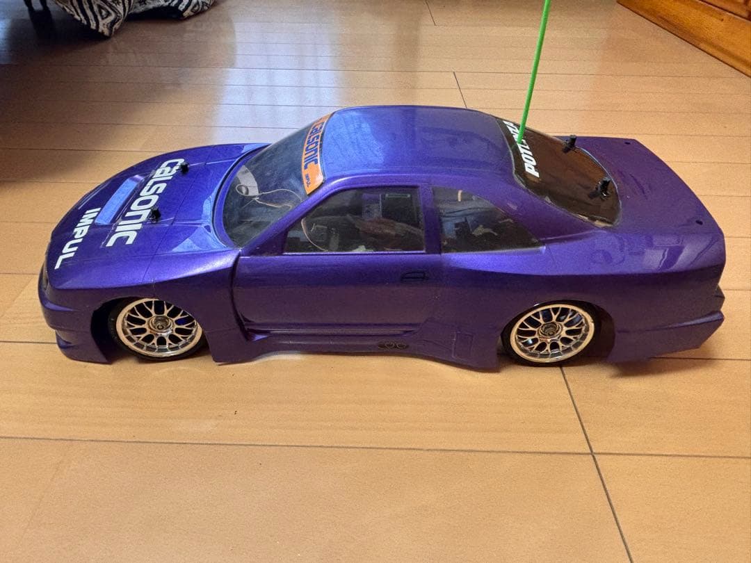 完成品ニッサンcalsonicスカイライン