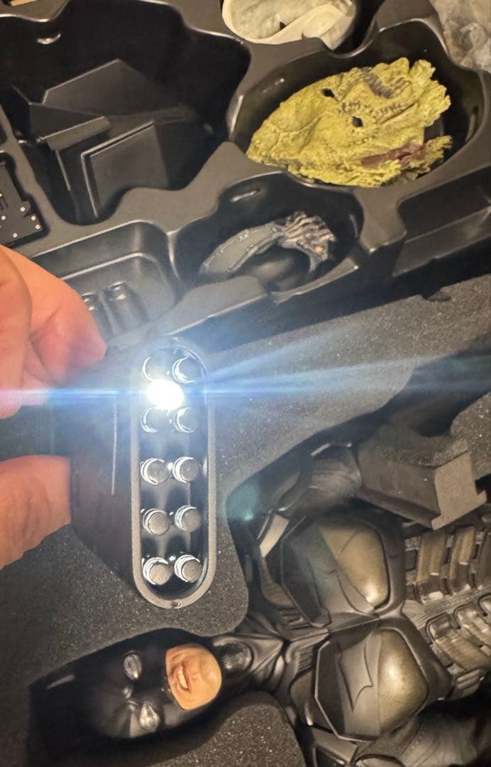 Hot Toys 1/4スケール バットマン ダークナイト QS001