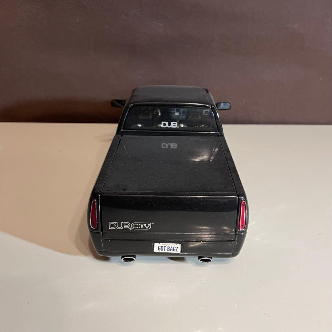 ミニカー jada 1/18 CHEVROLET Silverado DUB CITY