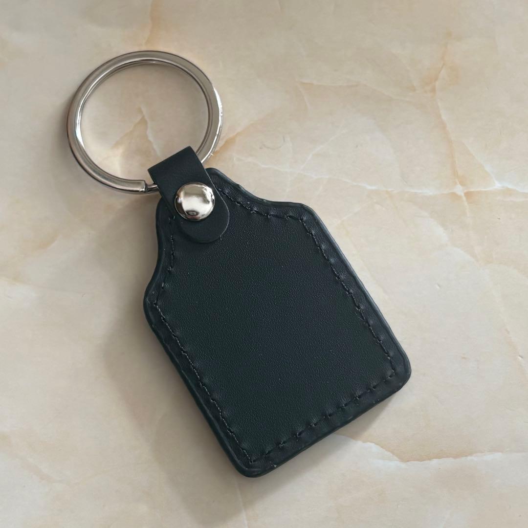 ASTROムンビンPUレザーキーホルダー - メルカリ