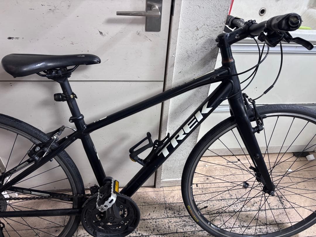 TREK 7.4FX トレック　クロスバイク ブラック