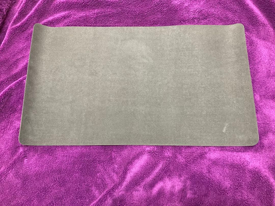 プレイマット 火想者ニヴ＝ミゼット（サイン入り）