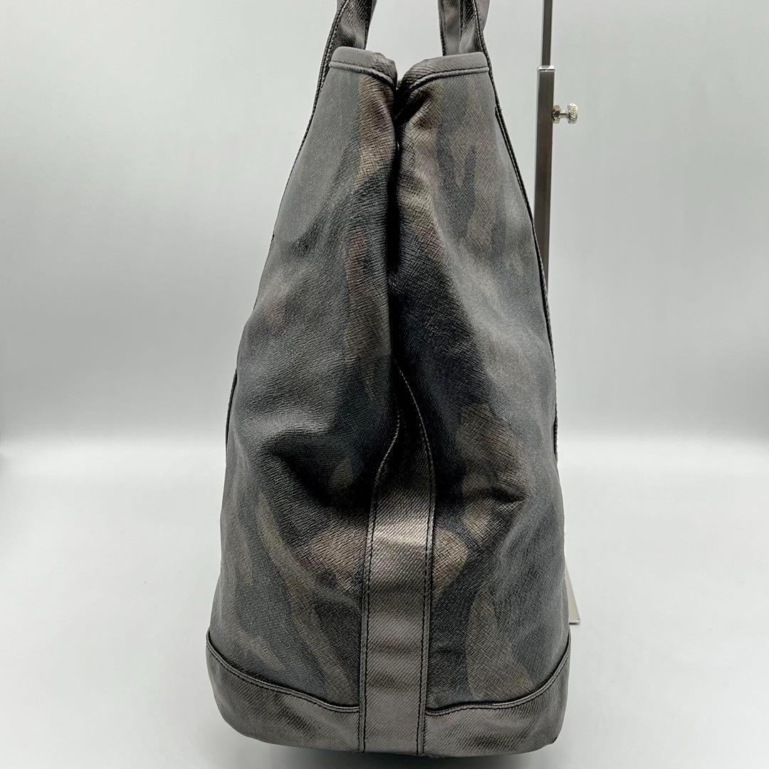 美品】Vivienne ビッグトート カモフラージュ柄 マザーズバッグ - メルカリ