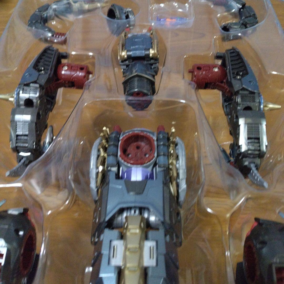 ダイアクロン da-110 ワルダロアーズ〈ジャグワ〉[タカラトミー]