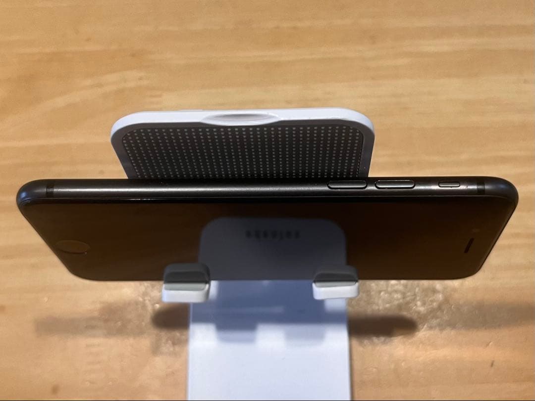 Apple iPhone8 ブラック 64GB - メルカリ