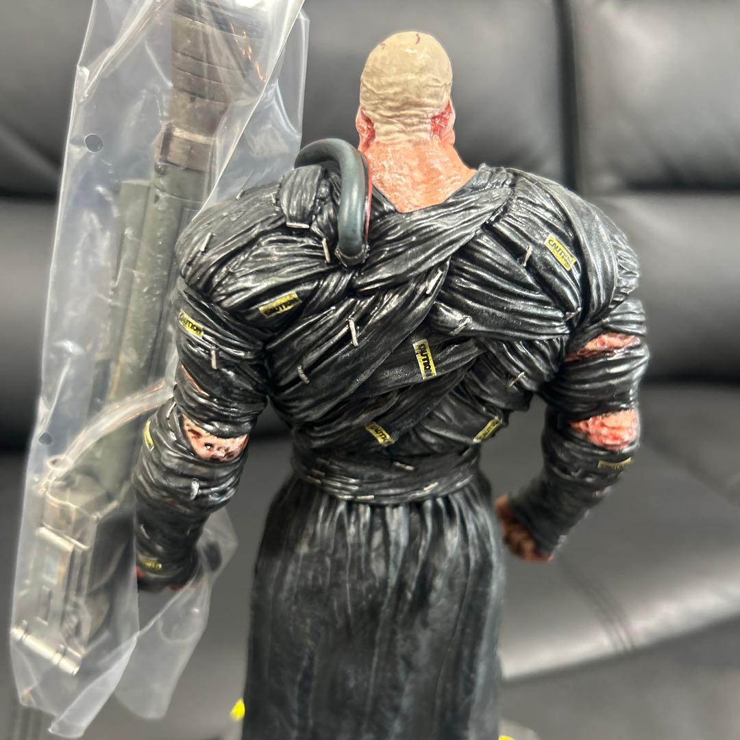 numskull バイオハザード ネメシス フィギュア スタチュー ナムスカル