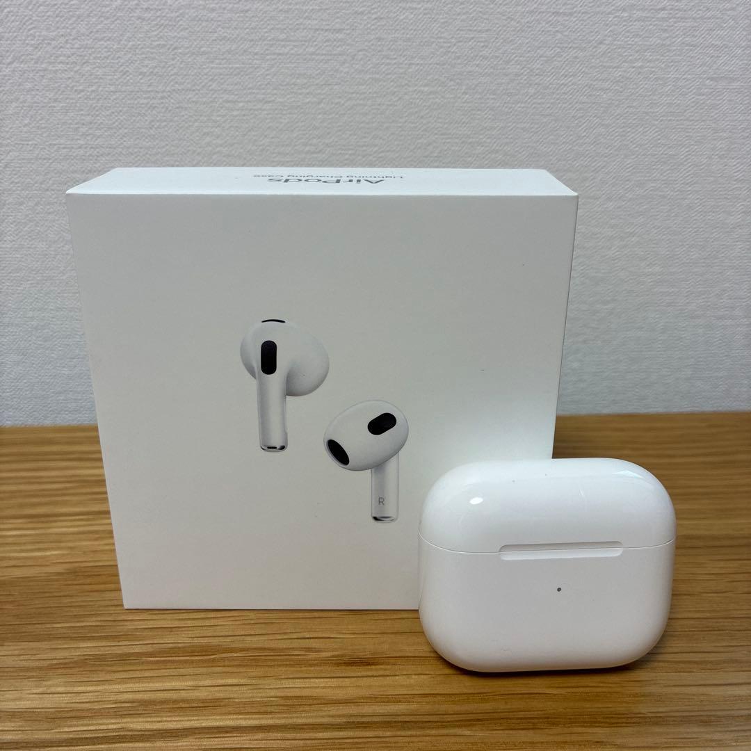 AirPods 3rd generation 本体 中古 動作確認済 ワイヤレス Apple AirPods 3rd Generation With MagSafe Wireless Charging Case