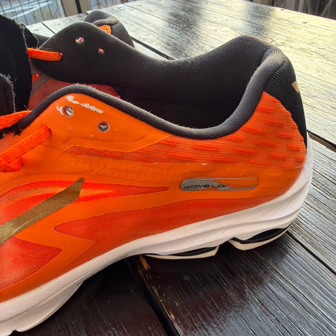 ミズノ　バレーボールシューズ　オレンジ　25.5cm