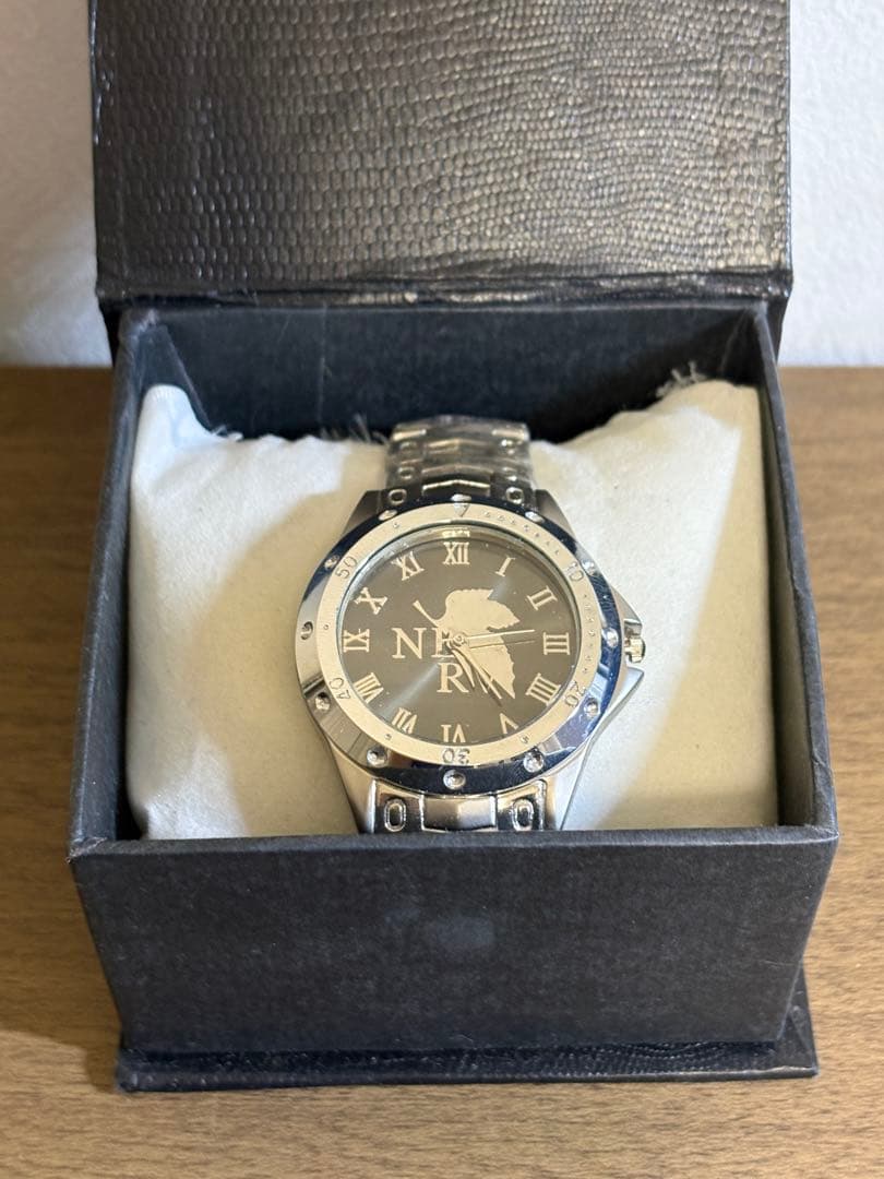 エヴァンゲリオン　NERV シルバー 腕時計