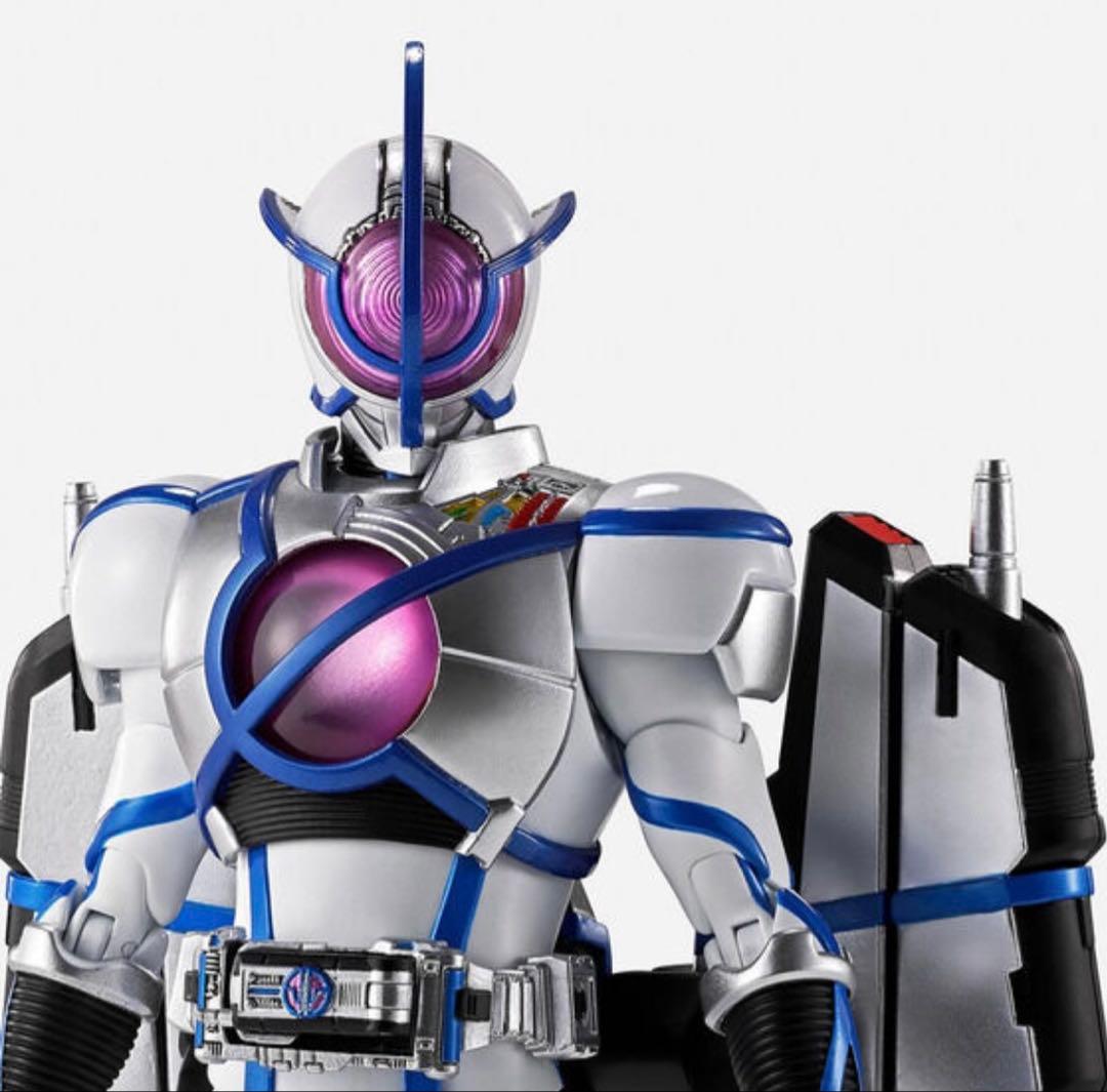 真骨彫製法 仮面ライダーサイガ S.H.Figuarts（真骨彫製法） 仮面ライダーサイガ | 魂ウェブ